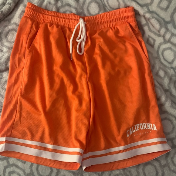 ⭐️PRICE FIRM⭐️ Guys Letter Graphic Tee & Striped Print Shorts Set - Picture 6 of 7